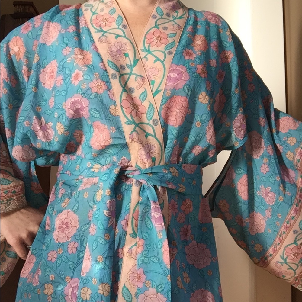 Love Story Midi Robe - Picture 6 of 12